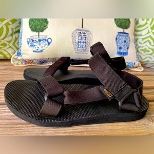 🌴Like New! TEVA Mens Universal Sandals in Black Size 9